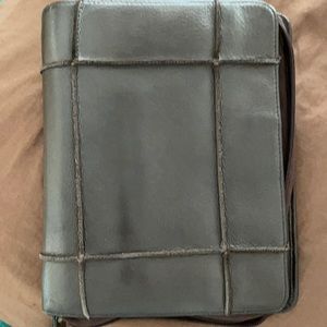 Franklin Covey leather, zip up planner